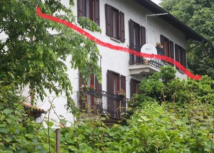 Semesterbostad Casa Del Pescatore E Mary! Mezzegra